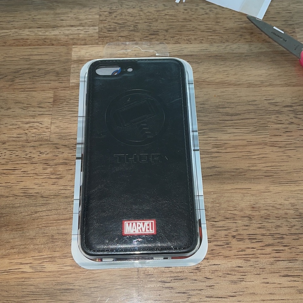 Marvel case - Picture 3 of 5